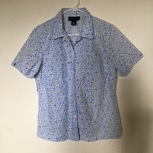 Charter Club women's floral short sleeve button down shirt. Size 10.